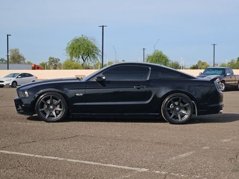Used 2014 Ford Mustang GT Premium w/ Comfort Package RWD image 5