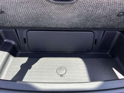 New 2025 Jeep Grand Cherokee L Altitude image 9