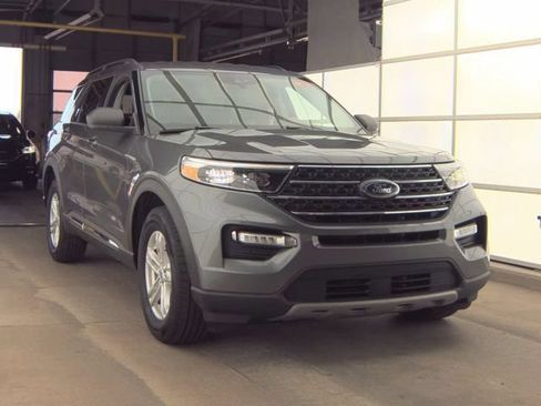 Used 2024 Ford Explorer XLT w/ Equipment Group 202A AWD/4WD image 2