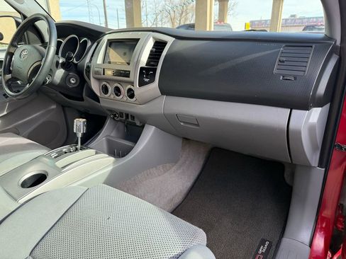 Used 2009 Toyota Tacoma w/ SR5 & TRD Off-Road Packages image 15