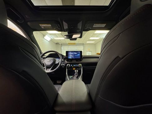Used 2025 Toyota RAV4 XSE w/ Weather Package image 19
