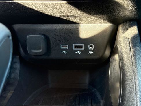 Used 2021 Chevrolet TrailBlazer LT w/ Convenience Package image 27