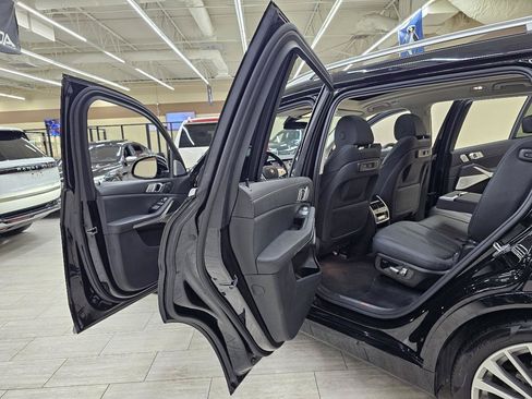 Used 2020 BMW X7 xDrive40i w/ Premium Package AWD/4WD image 17