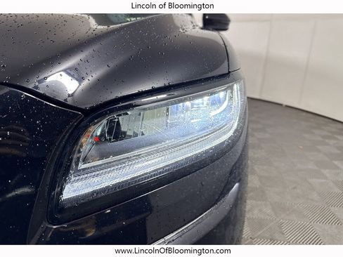 Certified 2022 Lincoln Nautilus Reserve w/ Equipment Group 201A image 15