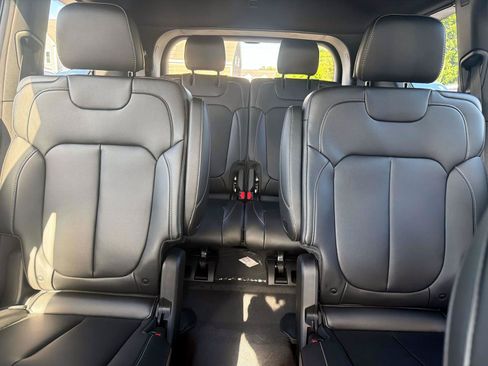 New 2026 Jeep Grand Cherokee L Limited AWD/4WD image 11