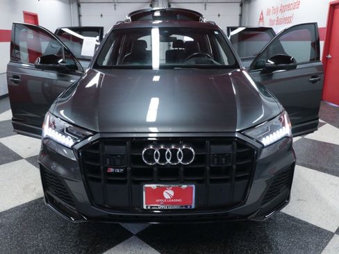 Used 2020 Audi SQ7 Prestige w/ Prestige Package image 28