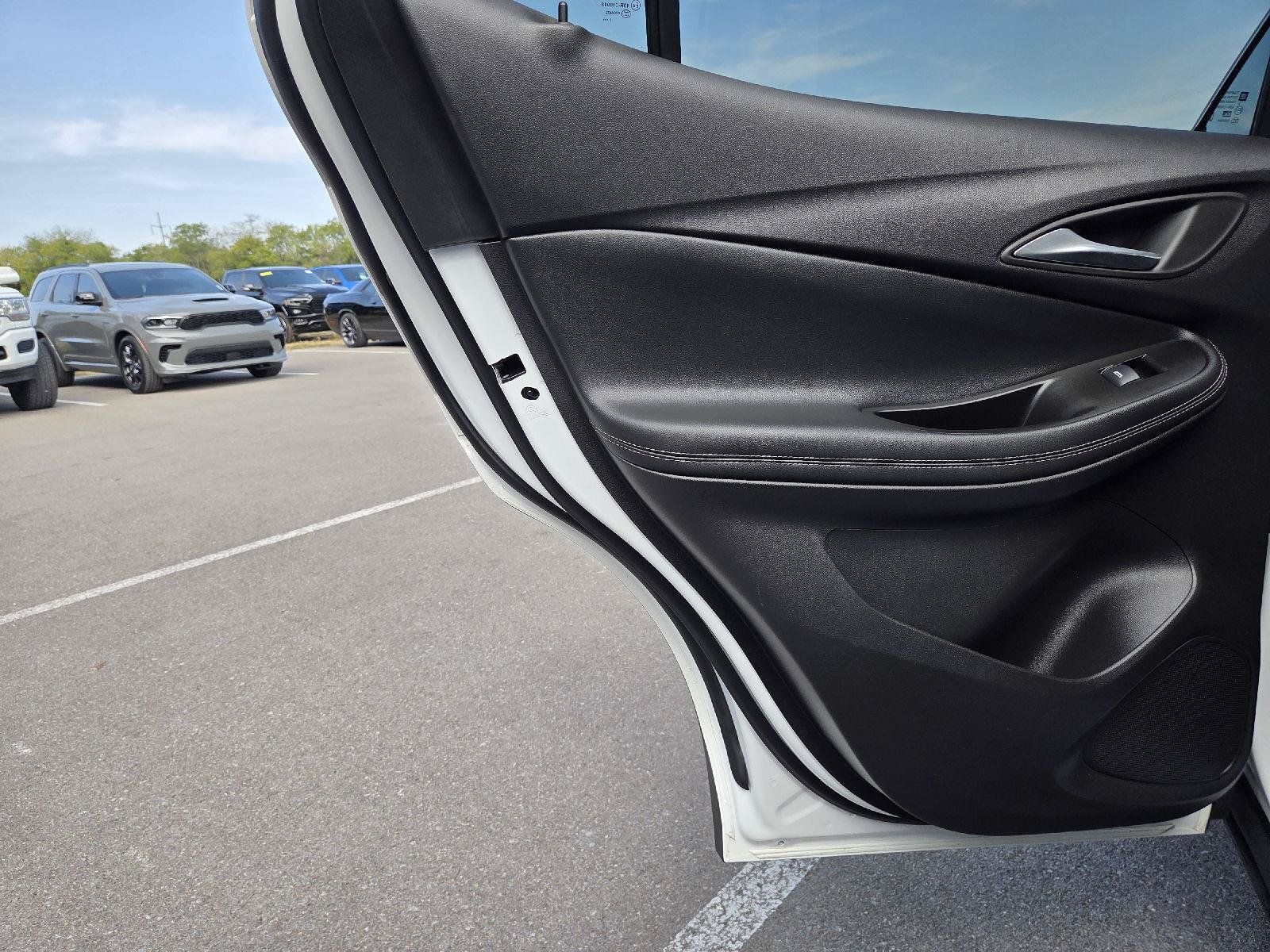 Used 2022 Buick Encore GX Select FWD image 30