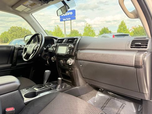 Used 2016 Toyota 4Runner Trail AWD/4WD image 27