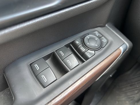 Used 2023 GMC Sierra 2500 SLT w/ SLT Premium Package image 36