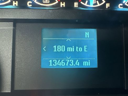 Used 2016 Ford F150 XLT image 9