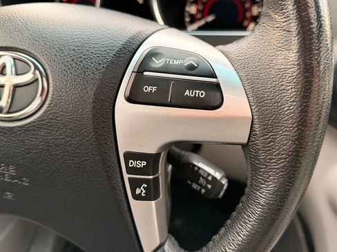 Used 2011 Toyota Highlander Limited w/ Tow Pkg image 37