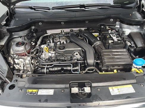Used 2023 Volkswagen Taos S FWD image 1
