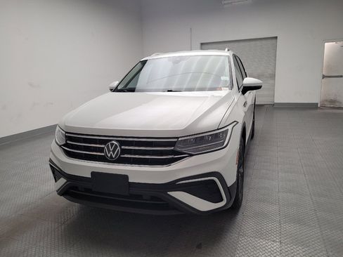 Used 2024 Volkswagen Tiguan SE FWD image 15