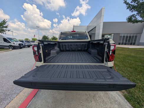 New 2026 Ford Ranger Raptor AWD/4WD image 8