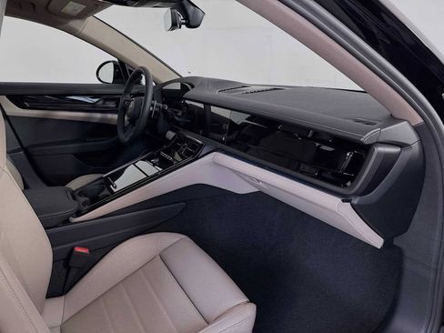 New 2025 Porsche Panamera image 29