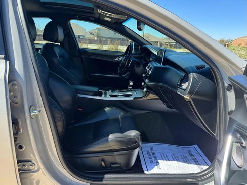 Used 2019 Kia Stinger GT1 image 34