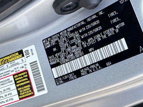 Certified 2024 Toyota Sienna Platinum FWD image 30