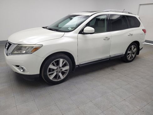 Used 2015 Nissan Pathfinder Platinum w/ Cargo Package image 2