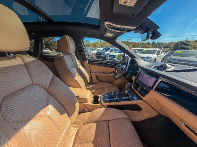 Used 2020 Porsche Macan AWD/4WD image 22