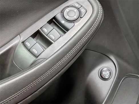 Certified 2023 Buick Encore GX Essence image 20