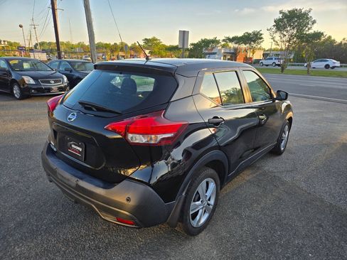 Used 2020 Nissan Kicks S FWD image 9