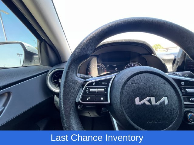 Used 2022 Kia Forte LXS FWD image 11