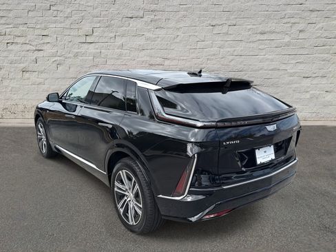 New 2026 Cadillac Lyriq Premium Luxury w/ LPO, Floor Liner Package image 7