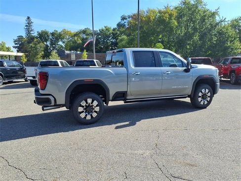 New 2026 GMC Sierra 3500 Denali w/ Denali Reserve Package image 3