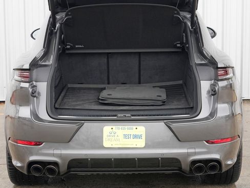 Used 2025 Porsche Cayenne S image 10