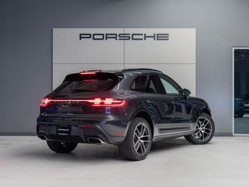 Certified 2026 Porsche Macan AWD/4WD image 7