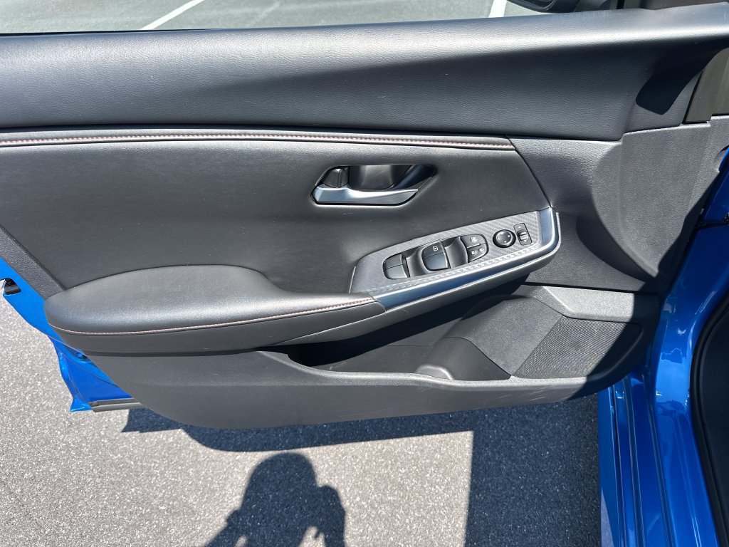 Used 2025 Nissan Sentra SR FWD image 15