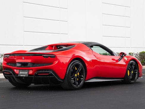 Used 2024 Ferrari 296 GTS RWD image 17