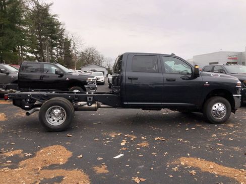 New 2026 RAM 3500 Tradesman w/ Chrome Appearance Group image 14