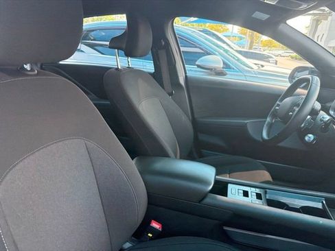 Used 2023 Hyundai Ioniq 6 SE RWD image 14
