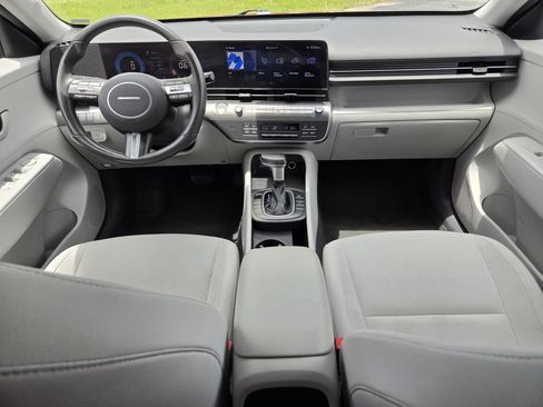 Used 2025 Hyundai Kona SEL FWD image 16