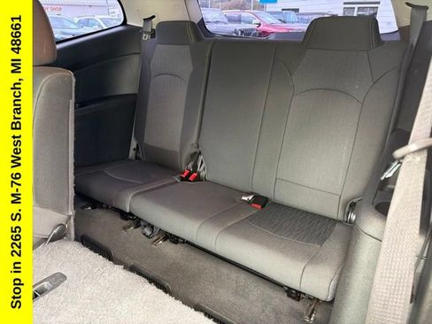 Used 2017 Chevrolet Traverse LT w/ Style and Technology Package FWD image 15