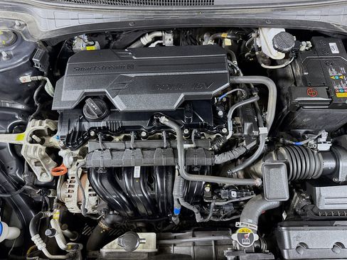 Used 2023 Hyundai Elantra SEL image 39