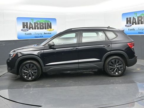 Used 2023 Volkswagen Taos S FWD image 2