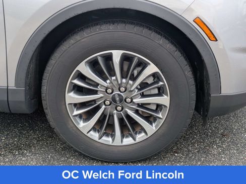 Certified 2022 Lincoln Nautilus FWD w/ Premium Package image 7