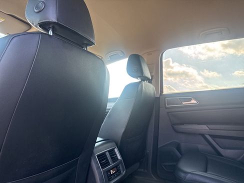 Used 2019 Volkswagen Atlas SE w/ Towing Package FWD image 32