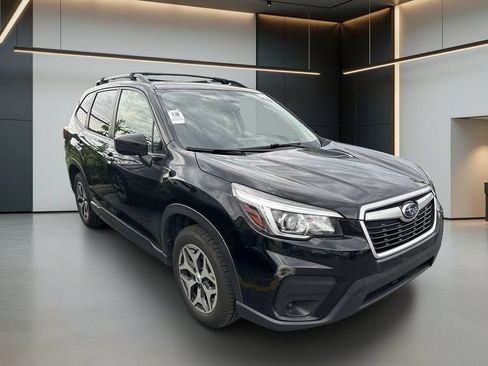 Used 2020 Subaru Forester Premium AWD/4WD image 9
