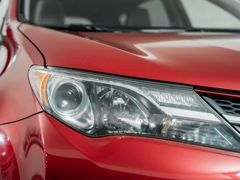 Used 2015 Toyota RAV4 Limited image 14