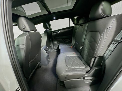 New 2026 Volkswagen Atlas Cross Sport SE AWD/4WD image 19