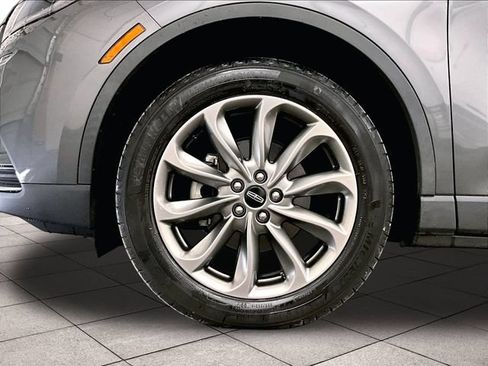 Used 2022 Lincoln Corsair AWD w/ Premium Package image 8