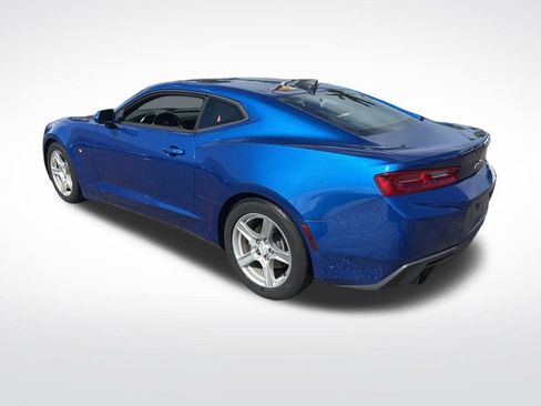 Used 2017 Chevrolet Camaro LT RWD image 3