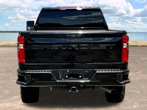 Used 2024 Chevrolet Silverado 2500 Custom w/ Custom Value Package AWD/4WD image 7