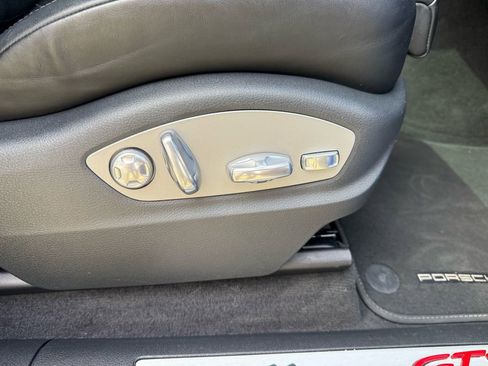 Used 2017 Porsche Macan GTS w/ Premium Package Plus image 41