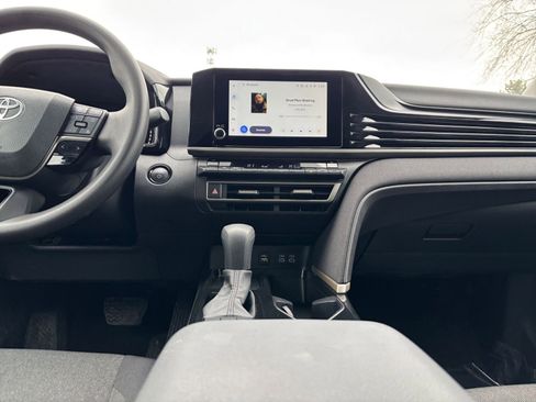 Used 2025 Toyota Camry LE image 17