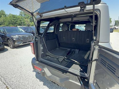 Used 2022 Ford Bronco Outer Banks AWD/4WD image 6