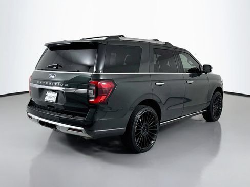 Used 2022 Ford Expedition Limited AWD/4WD image 5